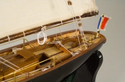 pen-duick-paint-2-min-600x398